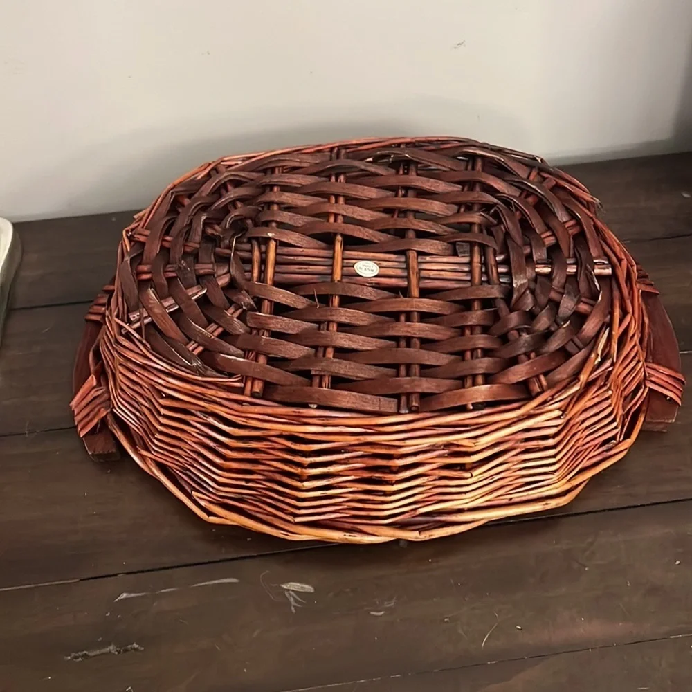 Decorative basket